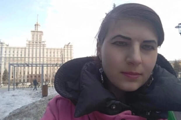 Ушла в халате и тапочках: в Екатеринбурге ищут пропавшую 31 декабря девушку