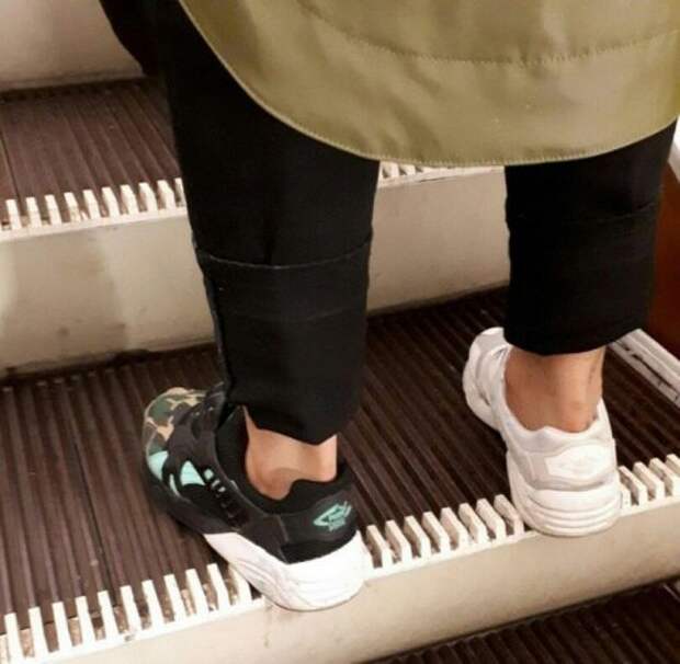 Модники и модницы в метро (24 фото)