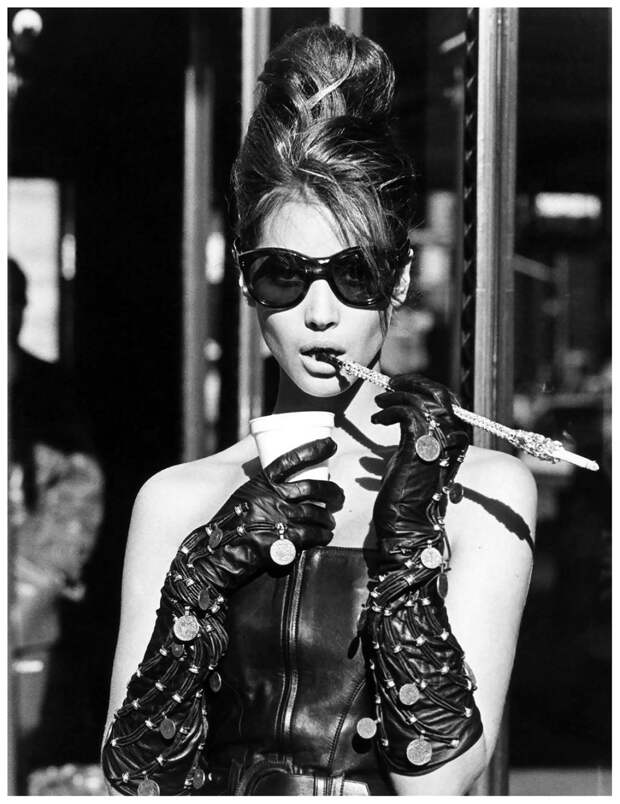 2 Christy Turlington Vogue Italia, Settembre 1991 Photo Steven Meisel.jpg