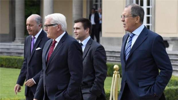 В Берлине начались четырёхсторонние переговоры глав МИД РФ, Украины, Франции, Германии 