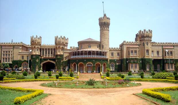 Бангалорский дворец (Bangalore Palace). Индия.