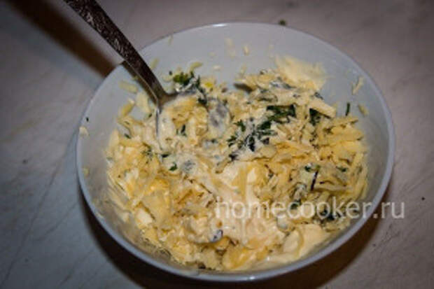 Рулетики из баклажанов с сыром и чесноком Nachinka dlya ruletikov 300x200 Рулетики из баклажанов с сыром и чесноком