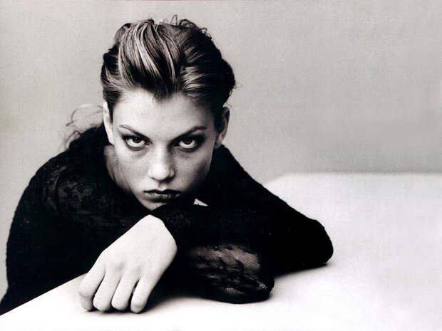 Angela Lindvall Анджела Линдвэлл