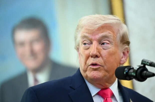 Трамп заявил, что не видит необходимости во встрече с Папой Римским