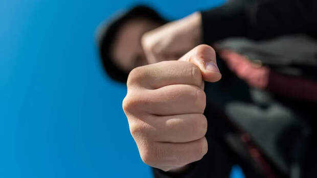 В Липецке четверо подростков попали в больницу с отравлением после вечеринки