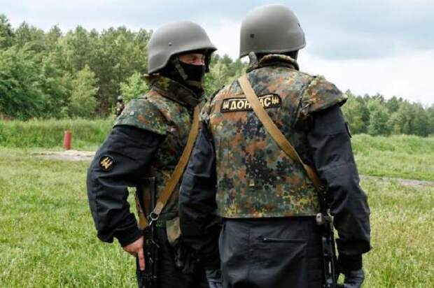 Воины АТО швырнули свои боевые медали в лицо Порошенко. Воины АТО швырнули свои боевые медали в лицо Порошенко