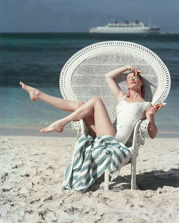 Пляж (ок.1950г.). Фотограф: Марк Шоу