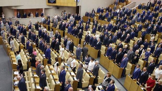 Депутаты Госдумы пожаловались на ужесточение дисциплины и сложный график