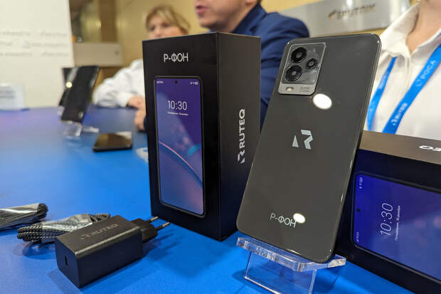 Лаборатория "МегаФона" протестировала функции российского смартфона "Р-ФОН"