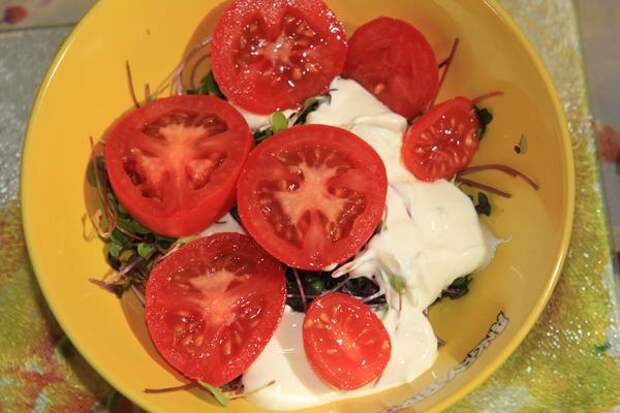кресс-салат с помидорами