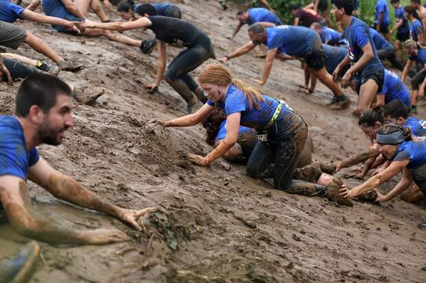 Ежегодная гонка по грязи Run Mud в Тель-Авиве