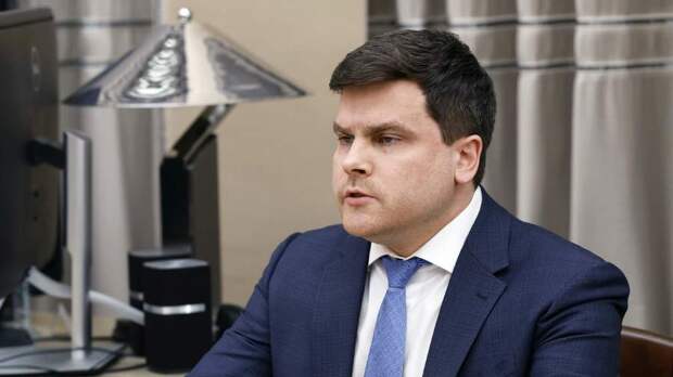 Причиной отставки главы Росаккредитации могло стать расследование «Известий»