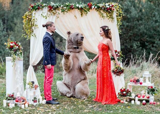 bear-stepan-betrothed-couple-from-moscow-00