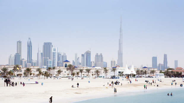 Турэксперт Ансталь рекомендовала россиянам в ОАЭ носить закрытую одежду