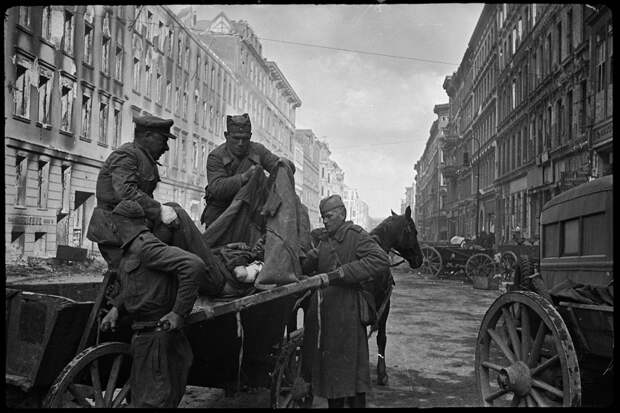 Военный фотограф Валерий Фаминский: 1943-45 гг