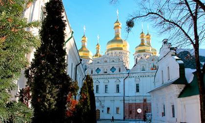 Украинская православная церковь разорвала связи с Константинополем