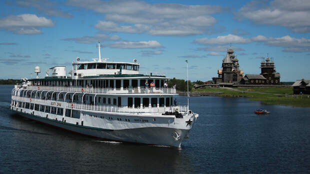 Поймали волну: в России продолжает расти спрос на речные круизы