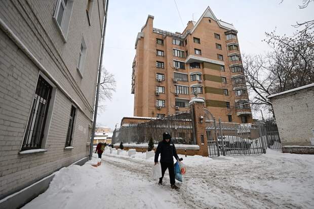 Долина не появлялась в бывшей московской квартире с прошлого года