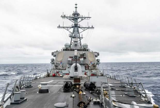 NetEasе: американский эсминец перешел к бегству после сообщения ВМФ РФ
