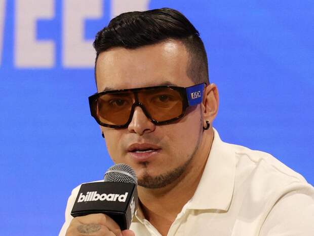 Сгорел с музыкантами: самолет поп-звезды Йеисона Хименеса разбился после взлета