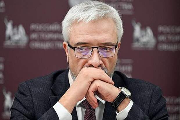 Евгений Примаков ушёл с поста главы Россотрудничества — его сменил Игорь Чайка