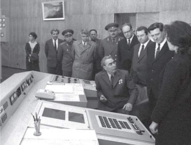 Л. И. Брежнев на Красноярской ГЭС. 1972 г