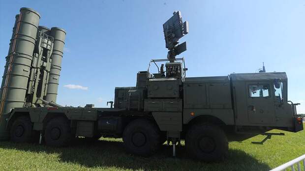 Глава минобороны Турции исключил поставки ЗРК С-400 Украине