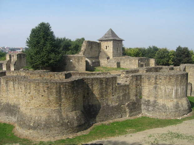 Тронная крепость в Сучаве - Тревожный 1538-й: восьмой поход султана Сулеймана | Военно-исторический портал Warspot.ru