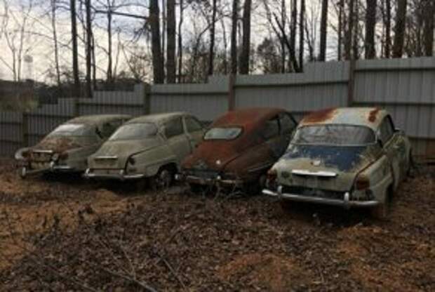 На продажу выставили целую коллекцию редких классических автомобилей SAAB