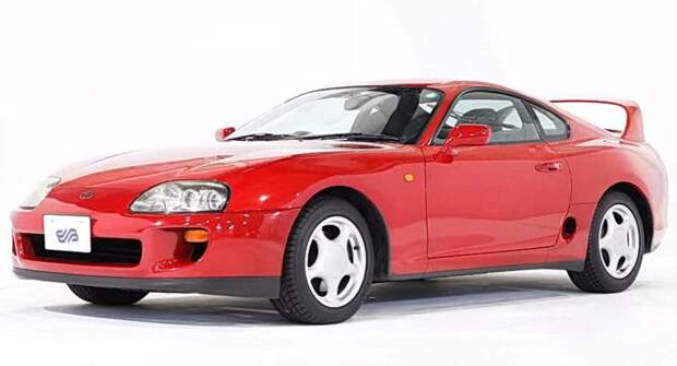 В Японии с молотка пустят купе Toyota Supra, простоявшее в гараже 22 года