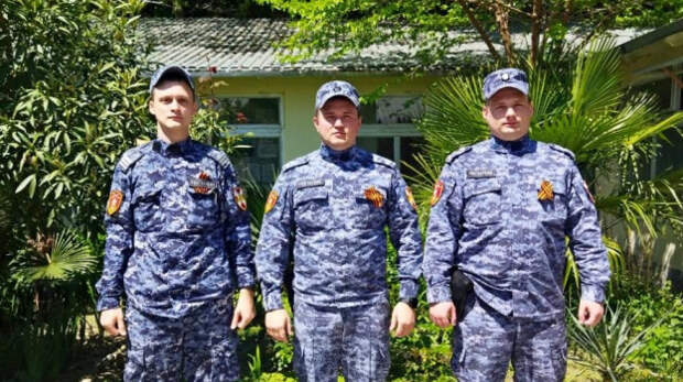 Сотрудники росгвардии предотвратили пожар рядом с «Артеком»