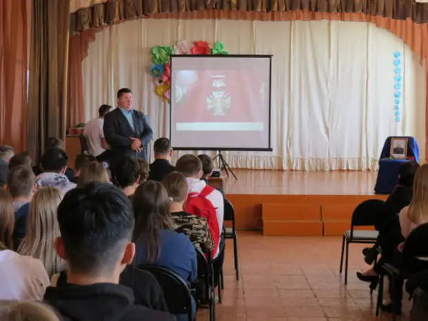 Полиция Невьянска почтила память своего коллеги, погибшего на Северном Кавказе при исполнении служебных обязанностей