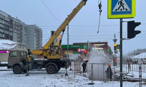 ТГК-2 устраняет повреждения на тепломагистрали в Архангельске