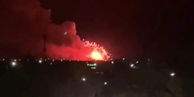 «Закрыли небо, подняли людей»: под Волгоградом пылает объект Минобороны, поселок спешно эвакуируют