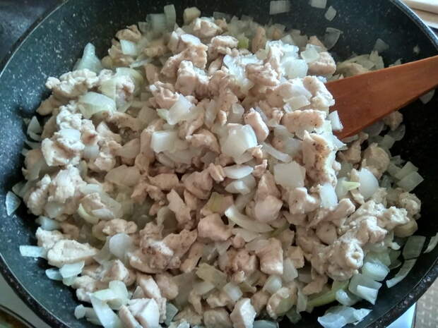 Самса с курицей - рецепт сочных и воздушных азиатских пирожков