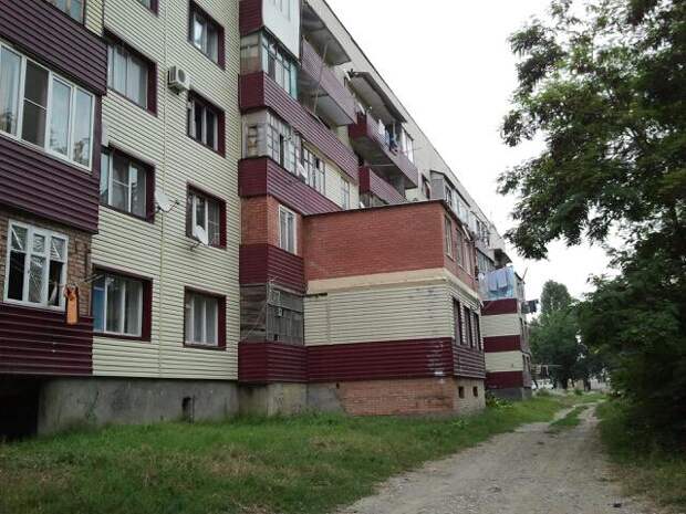 Иснова снова балкон. Реальность в России Иснова снова балкон. Реальность в России