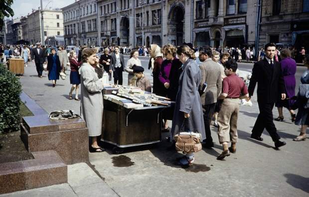 Уличная торговля в Москве 1959 года глазами фотографа The New York Times