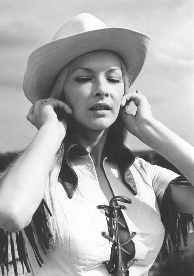 barbara-brylska-35.jpg barbara-brylska-35.jpg