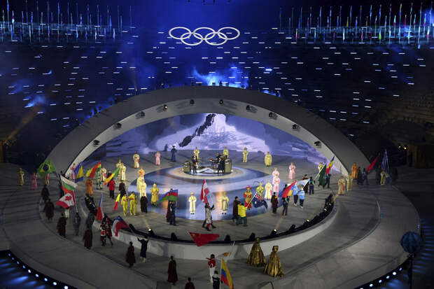 Церемония закрытия зимних Олимпийских игр 2026 года началась в Вероне