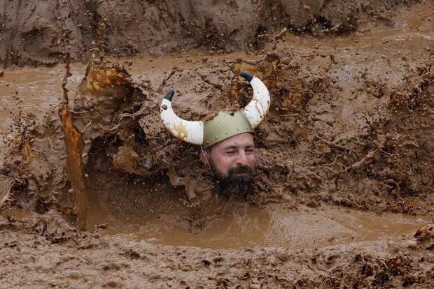 Ежегодная гонка по грязи Run Mud в Тель-Авиве