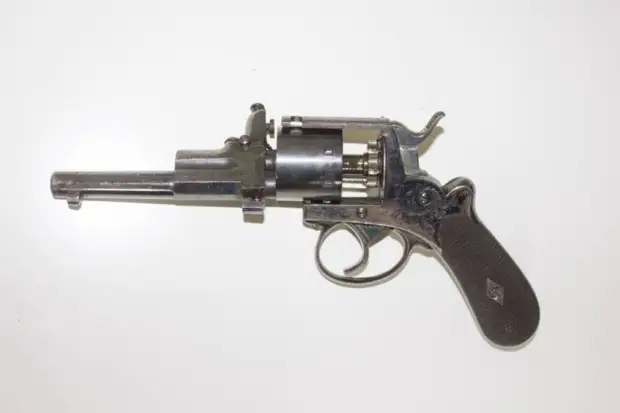 Совсем необычные пистолеты и револьверы