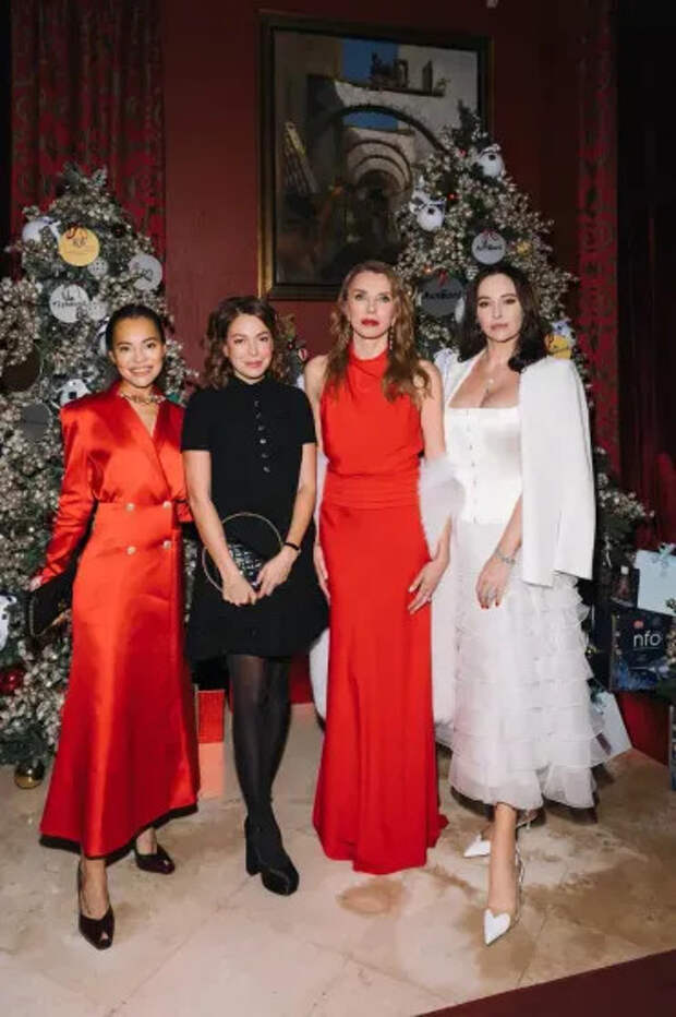 Дарина Алексеева, Кристина Потупчик, Светлана Бондарук и Ирина Зарькова