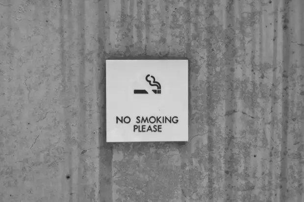 Почему закон о запрете курения в общественных местах не решил проблемы отелей