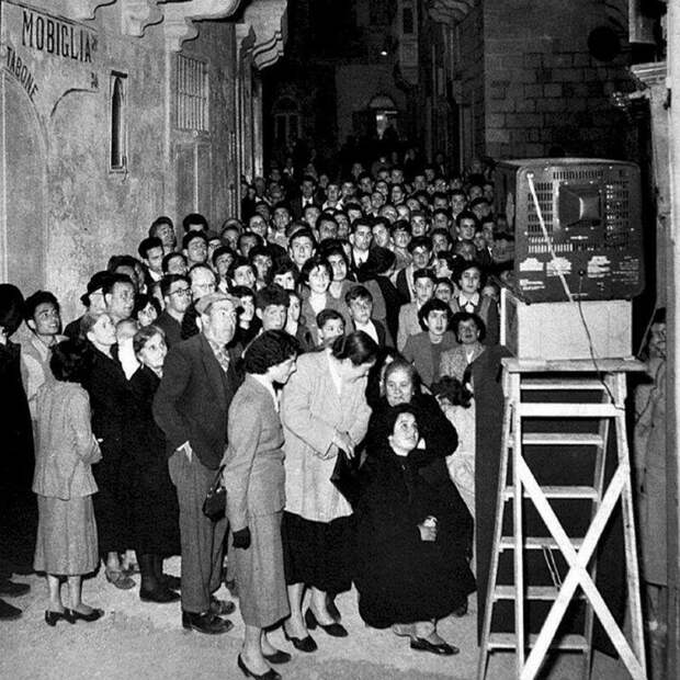 Первый телевизор на Мальте, 1958 год. история, ретро, фото