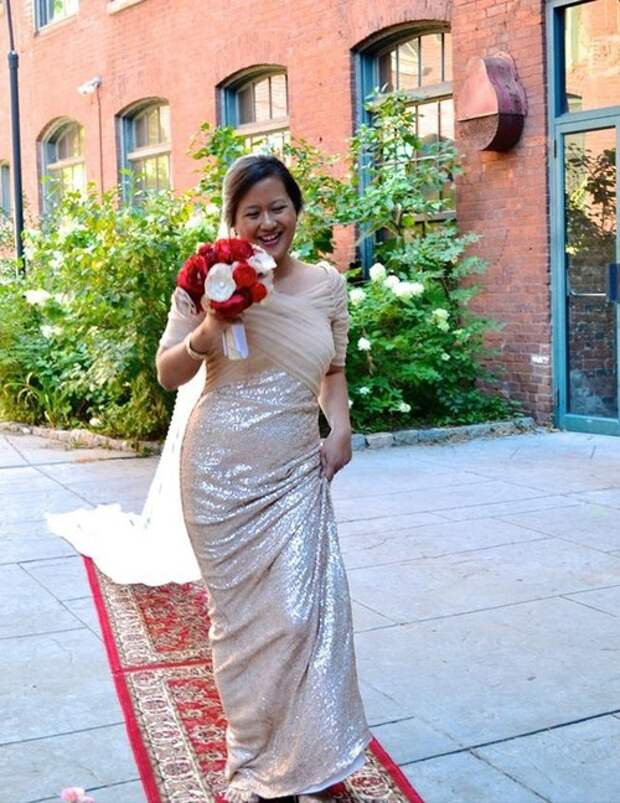 KP as she 'dances' down the aisle