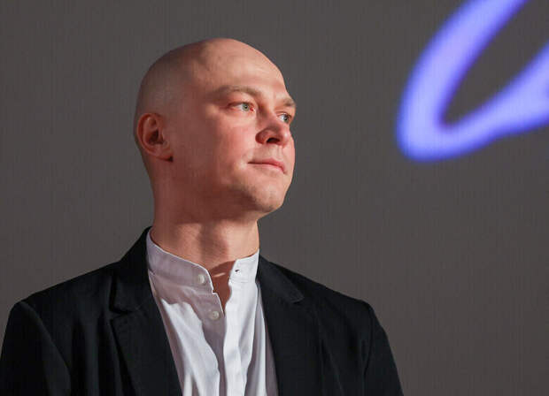 Номинант на «Оскар» Юра Борисов вышел в свет с женой и дочками