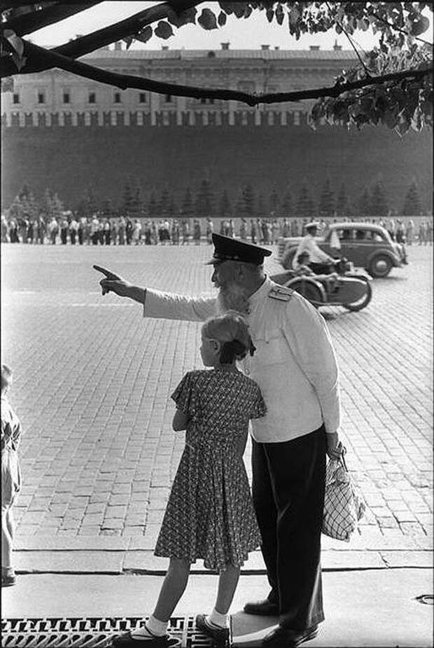 25 кадров Анри Картье Брессона о советской жизни в 1954 году Cartier Bresson18 25 кадров Анри Картье Брессона о советской жизни в 1954 году