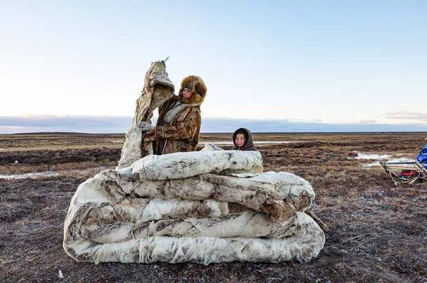 Мир льда и огня: фотограф отправилась на север России, чтобы увидеть жизнь ненцев