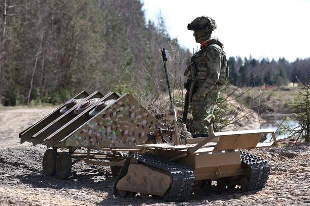 Фронтовая сводка: Штурмовики заехали на позиции ВСУ на трофейных броневиках