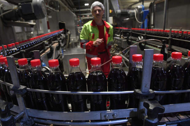 Депутат Матвеев раскритиковал коллег за посещение конгресса США с кока-колой